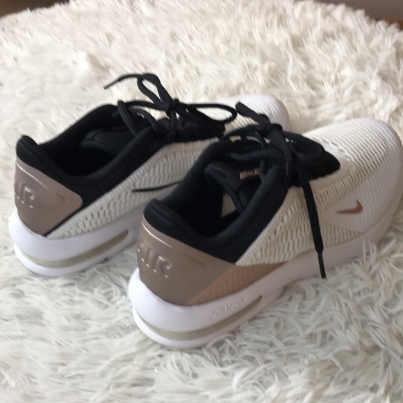 Womens Air Max Advantage 3 ‘White Metallic Red Bronze’ - Picture 15 of 16